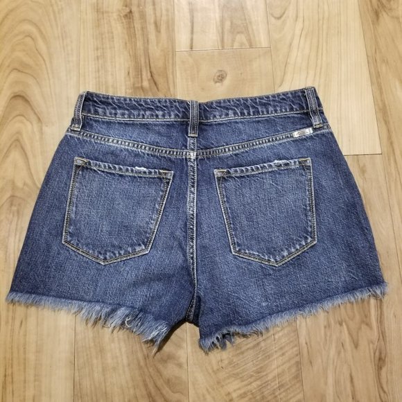 KanCan High Rise Mom Shorts Size 5 (26) Dark Wash 100% Cotton Distressed Raw Hem - Picture 4 of 11